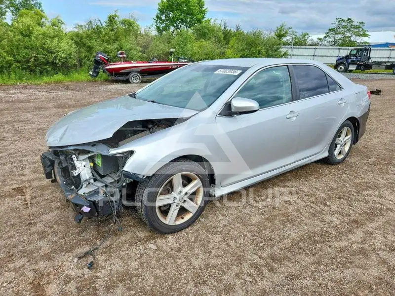 2014 Toyota CAMRY photo