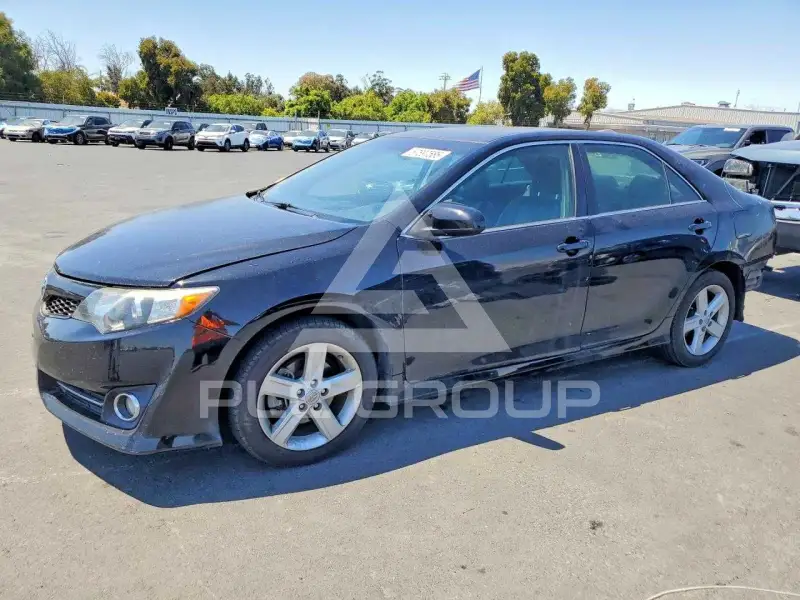 2014 Toyota CAMRY фото