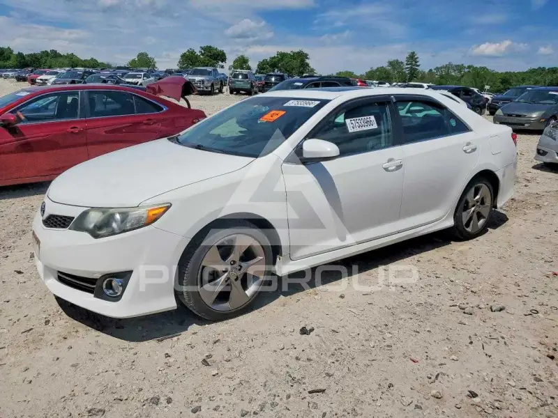 2014 Toyota CAMRY фото