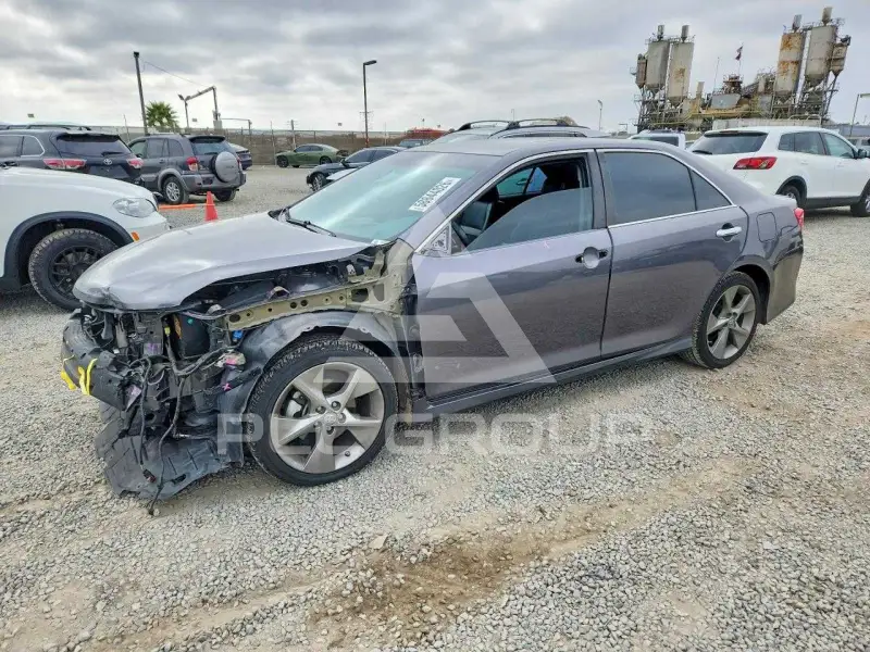 2014 Toyota CAMRY фото