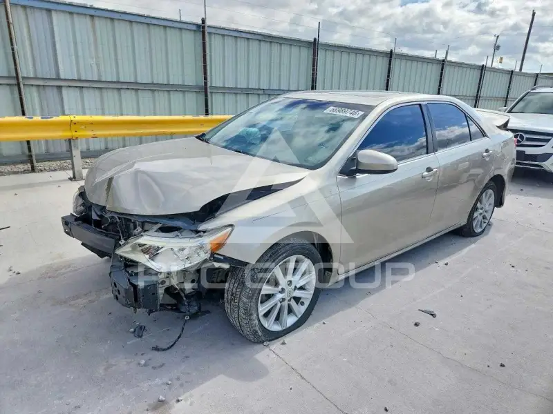 2014 Toyota CAMRY фото