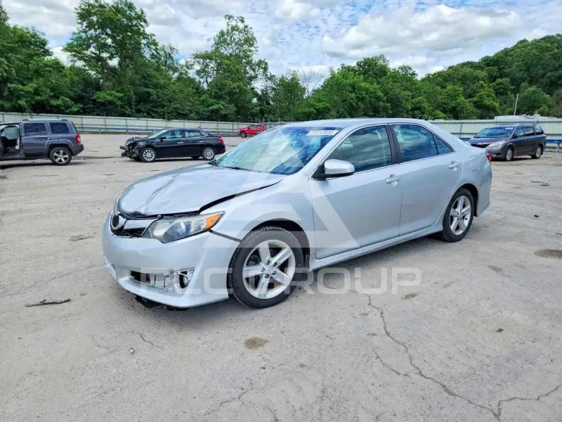 2014 Toyota CAMRY photo