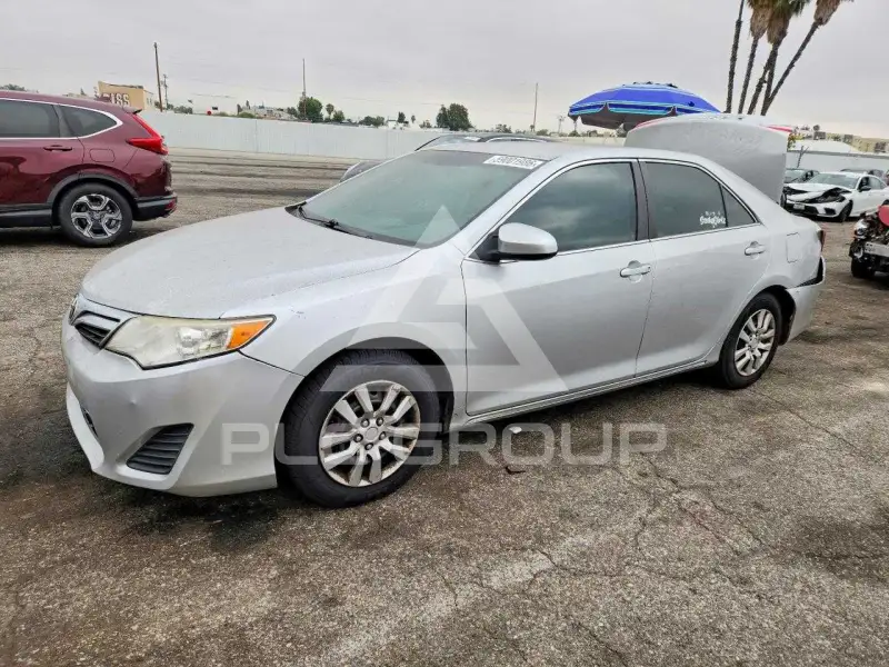 2014 Toyota CAMRY фото