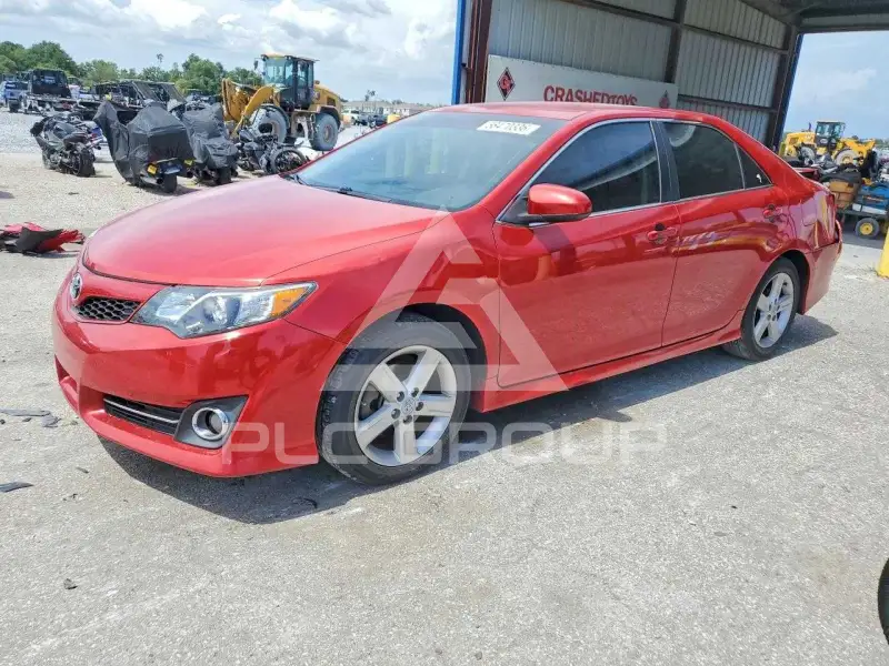 2014 Toyota CAMRY фото