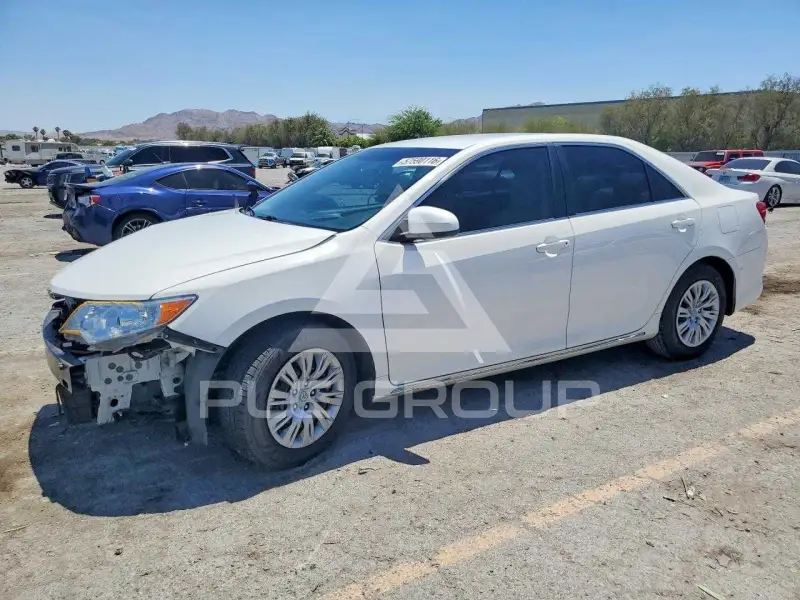 2014 Toyota CAMRY photo