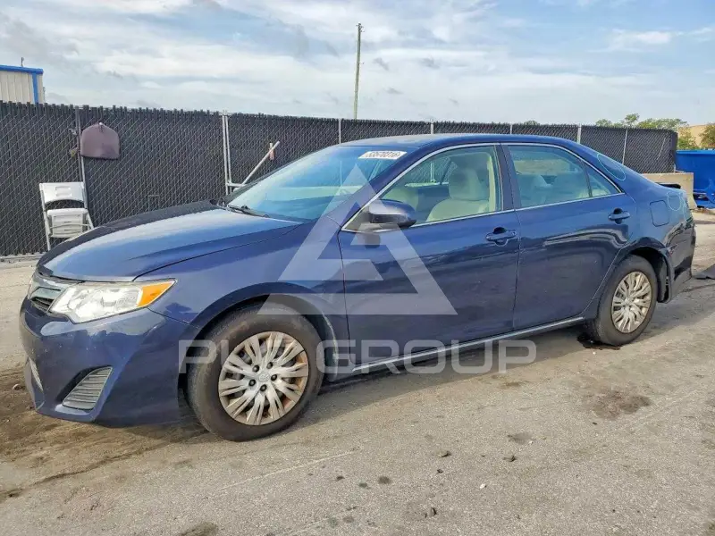 2014 Toyota CAMRY фото