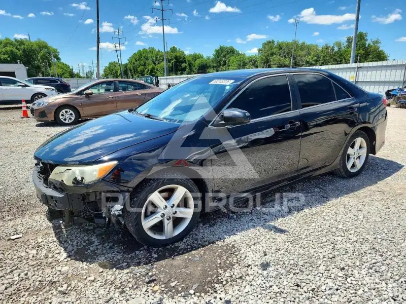 2014 Toyota CAMRY photo