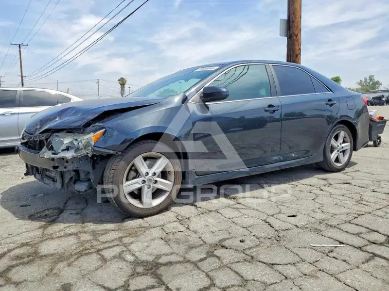 2014 Toyota CAMRY фото