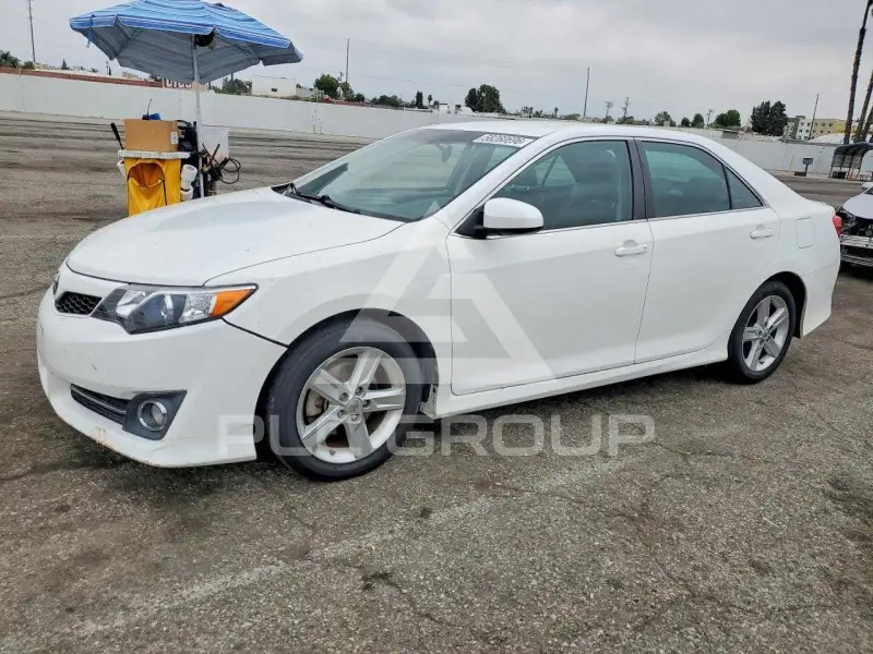 2014 Toyota CAMRY photo