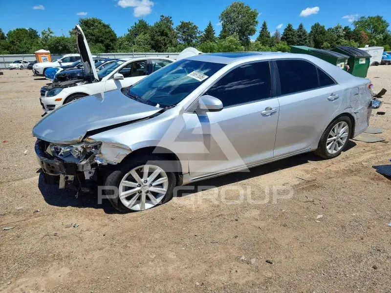 2014 Toyota CAMRY photo