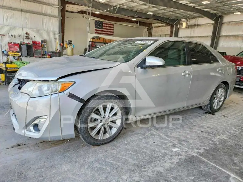 2014 Toyota CAMRY фото