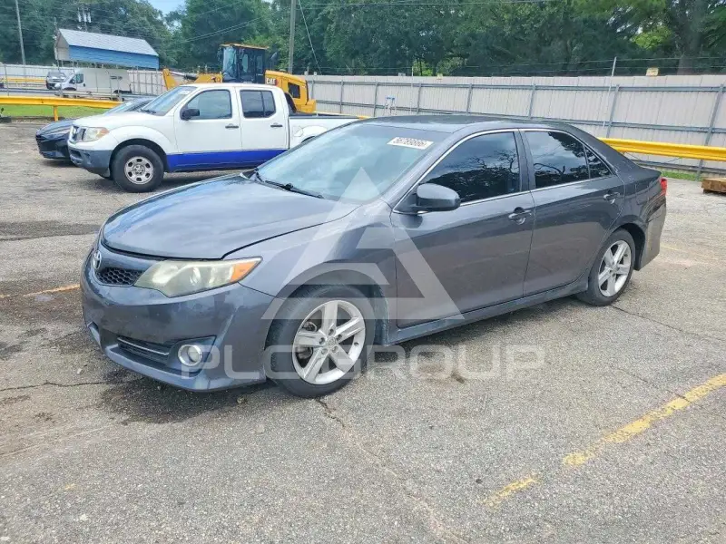 2014 Toyota CAMRY photo