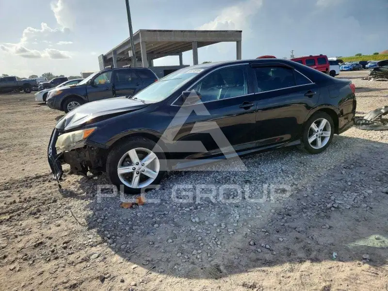 2014 Toyota CAMRY фото