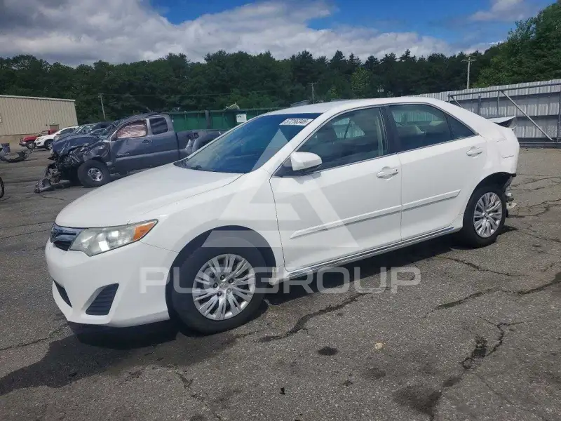 2014 Toyota CAMRY photo