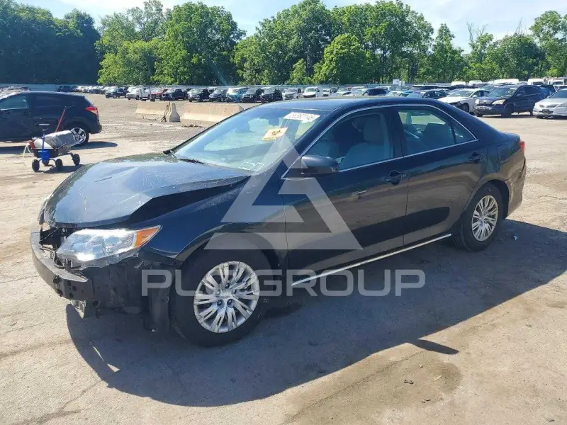 2014 Toyota CAMRY фото