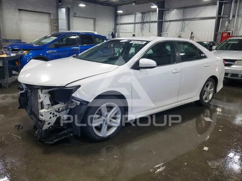2014 Toyota CAMRY фото