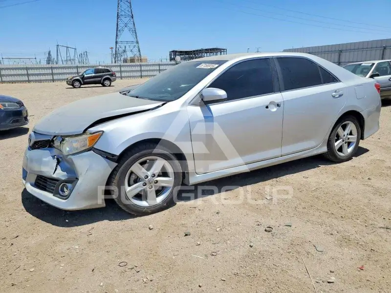 2014 Toyota CAMRY фото