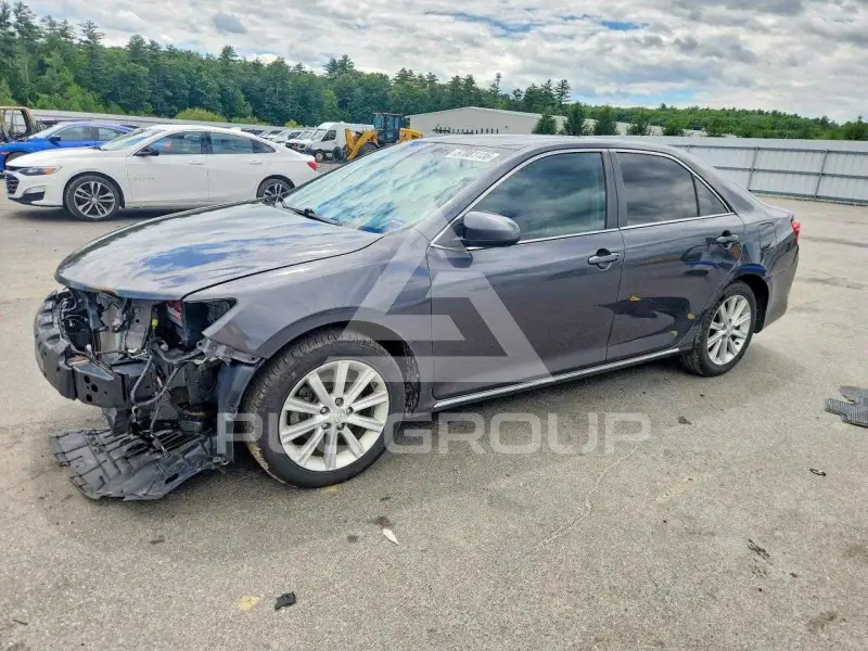 2014 Toyota CAMRY фото