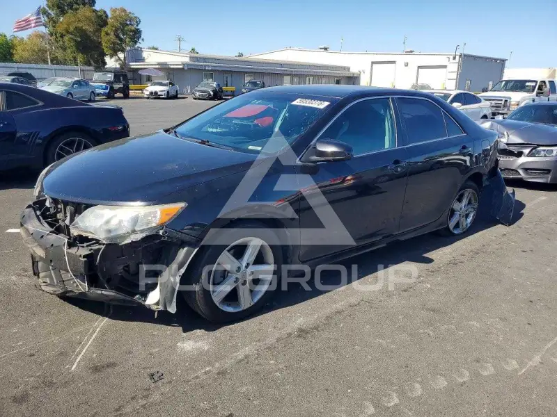 2014 Toyota CAMRY фото