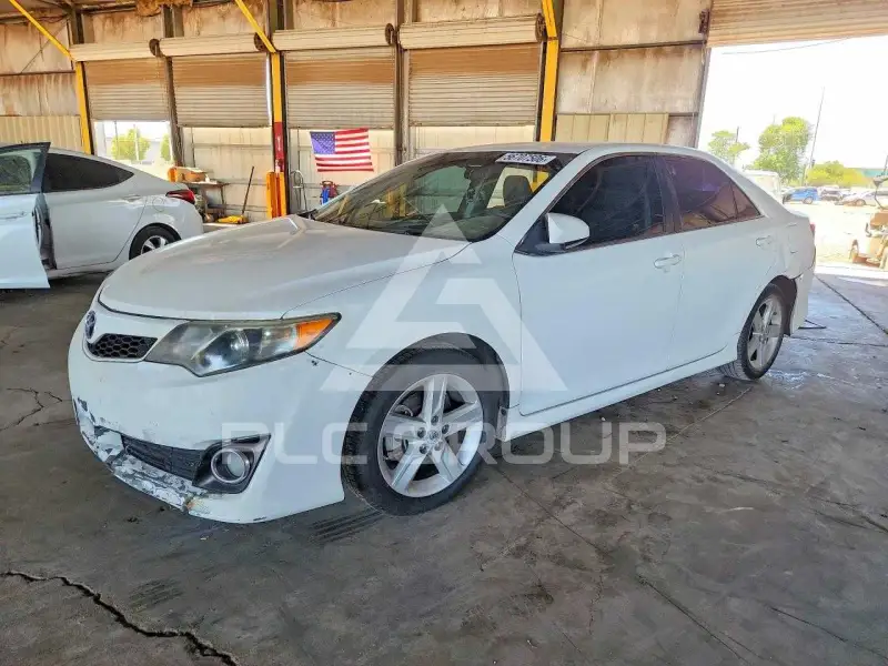 2014 Toyota CAMRY фото