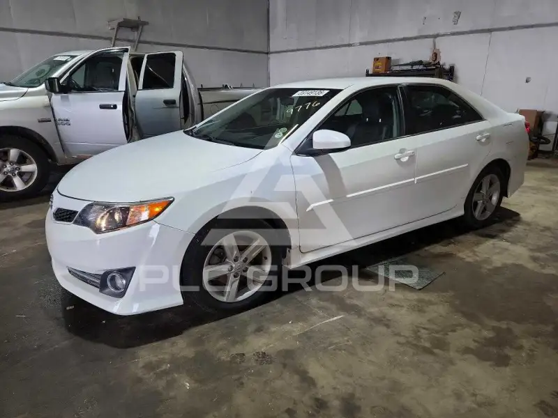 2014 Toyota CAMRY фото