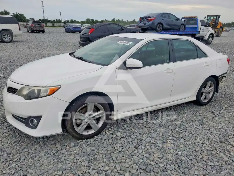 2014 Toyota CAMRY фото