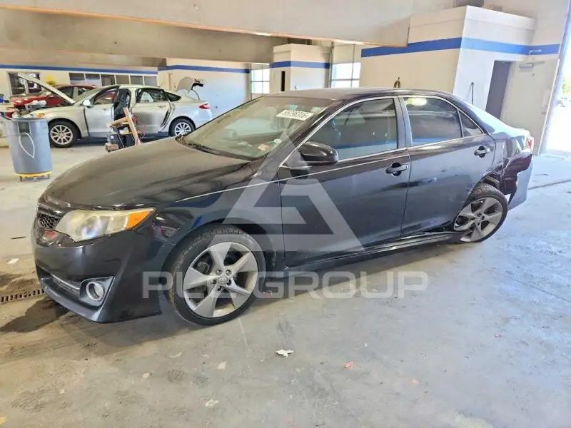 2014 Toyota CAMRY фото