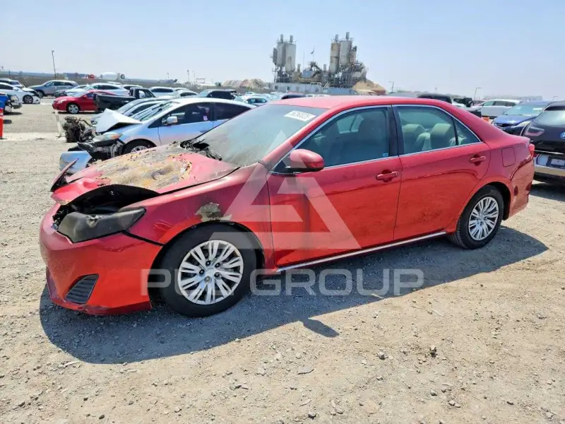 2014 Toyota CAMRY фото