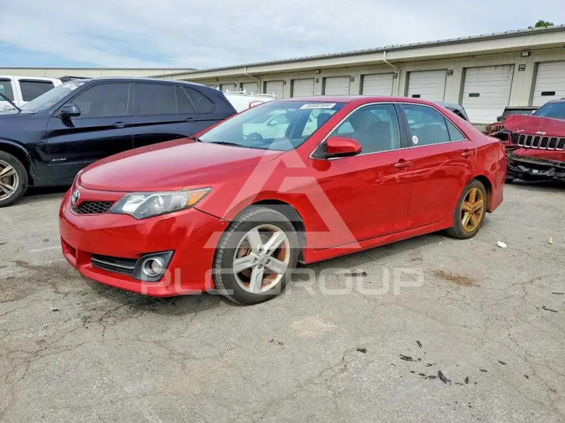 2014 Toyota CAMRY фото