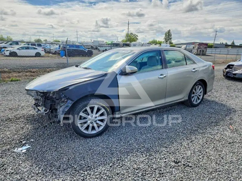 2014 Toyota CAMRY фото