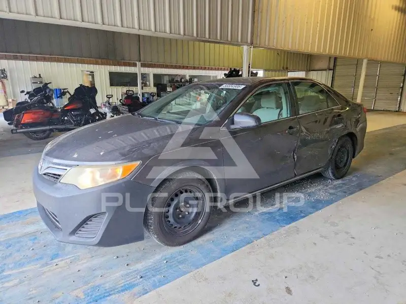 2014 Toyota CAMRY фото