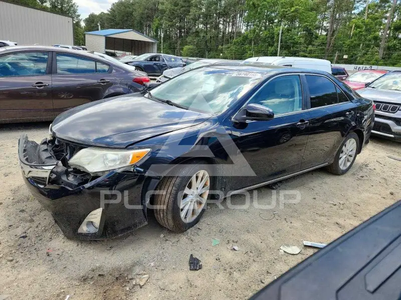 2014 Toyota CAMRY фото
