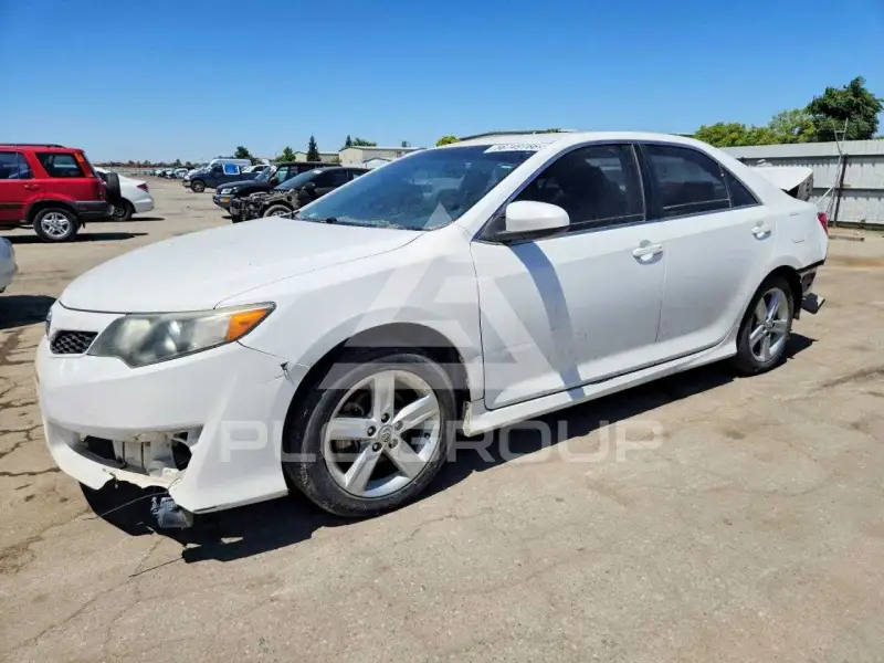 2014 Toyota CAMRY фото