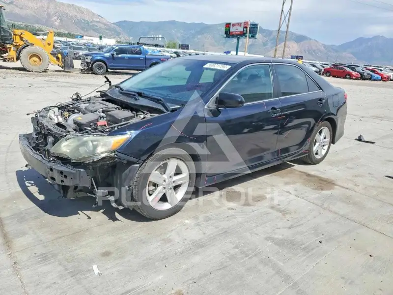 2014 Toyota CAMRY photo
