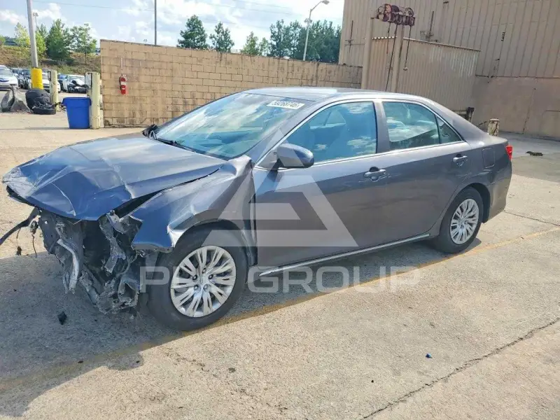2014 Toyota CAMRY фото
