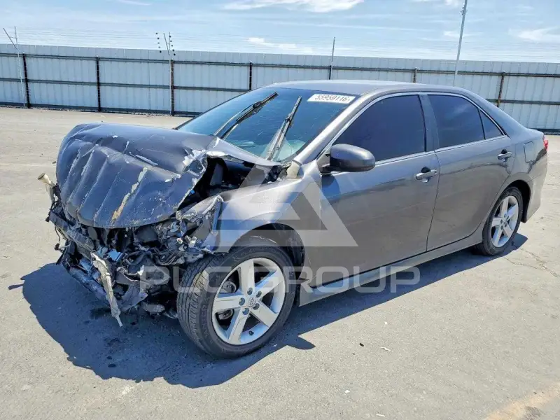 2014 Toyota CAMRY фото