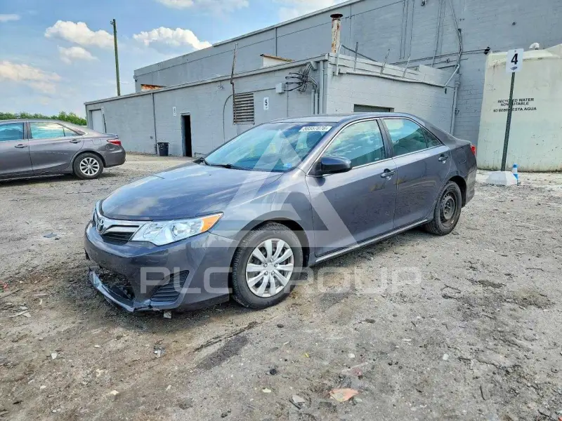 2014 Toyota CAMRY photo