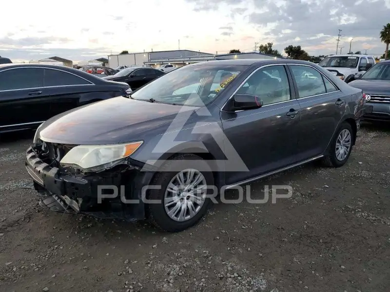 2014 Toyota CAMRY фото