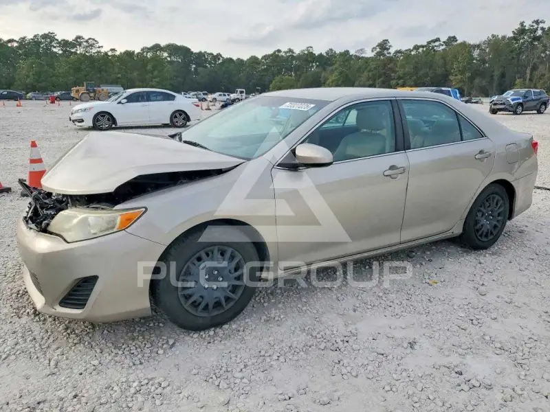 2014 Toyota CAMRY фото