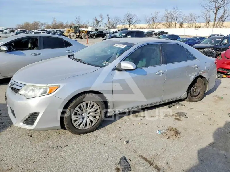 2014 Toyota CAMRY photo