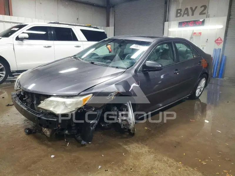 2014 Toyota CAMRY фото