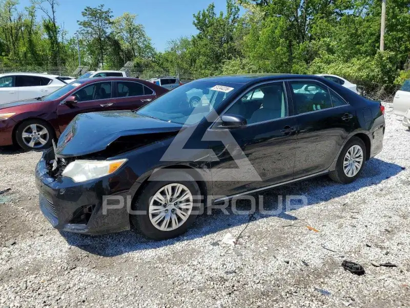 2014 Toyota CAMRY фото