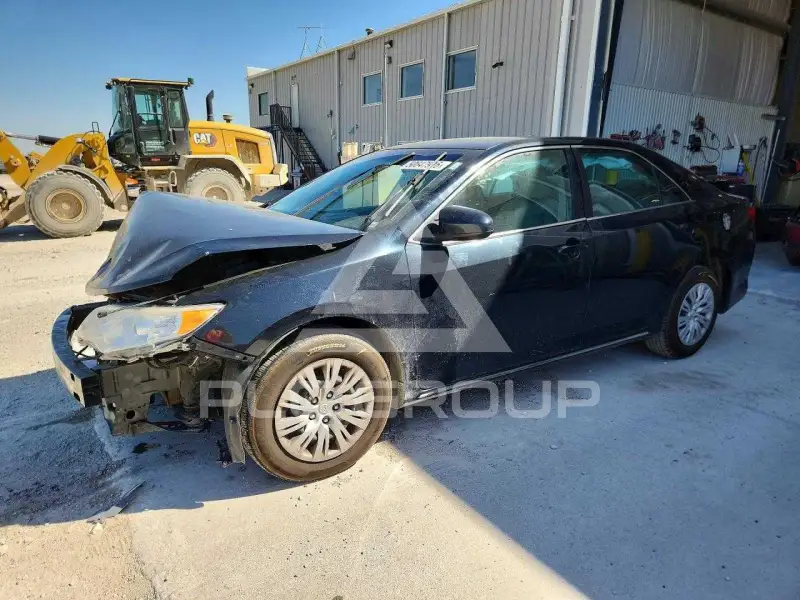 2014 Toyota CAMRY фото
