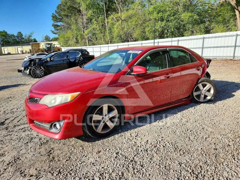2014 Toyota CAMRY фото