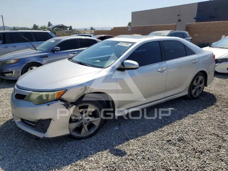 2014 Toyota CAMRY photo