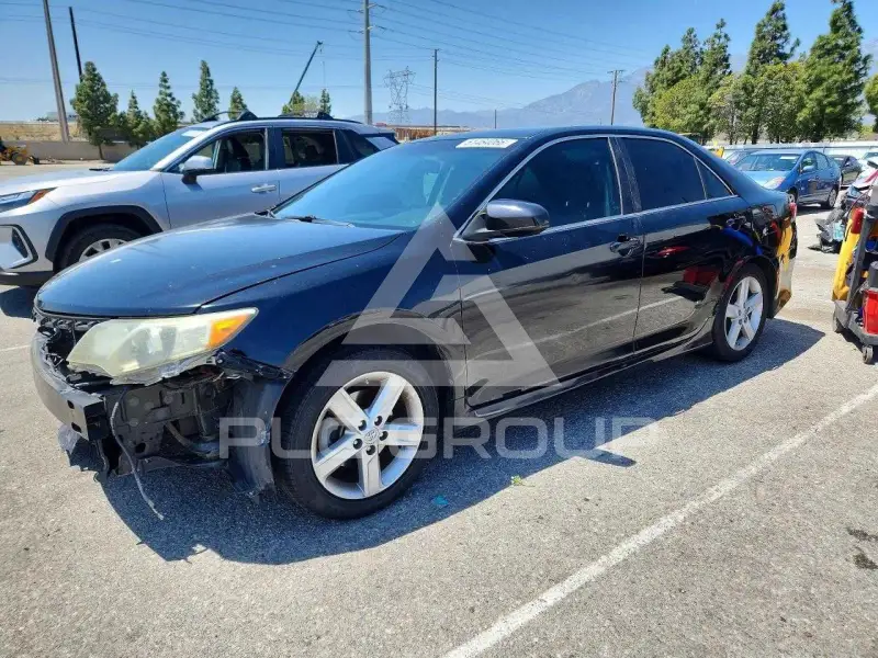 2014 Toyota CAMRY фото