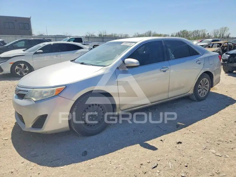 2014 Toyota CAMRY photo