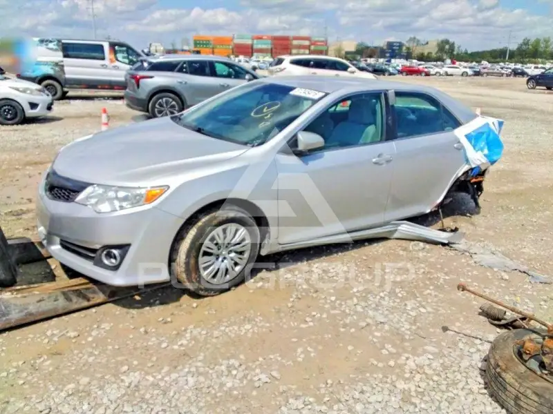 2014 Toyota CAMRY фото