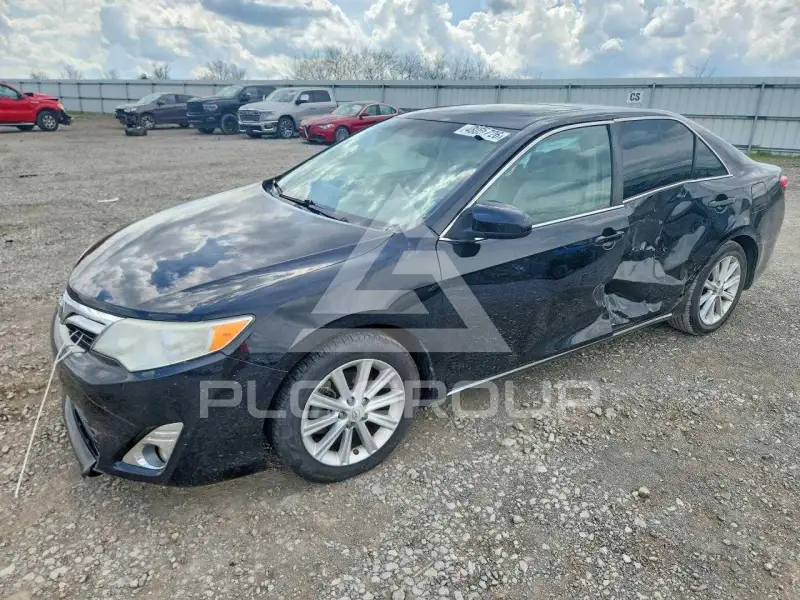 2014 Toyota CAMRY фото