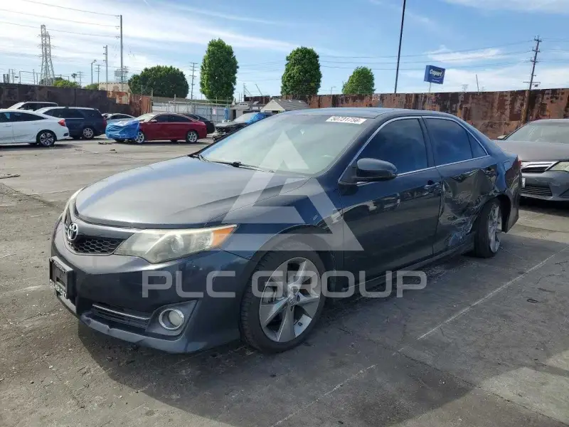 2014 Toyota CAMRY фото